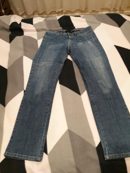 Draggin Jeans size 34