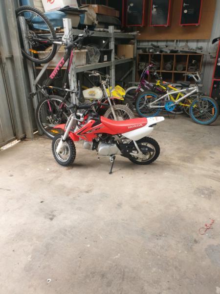Crf50 2013 with training wheels