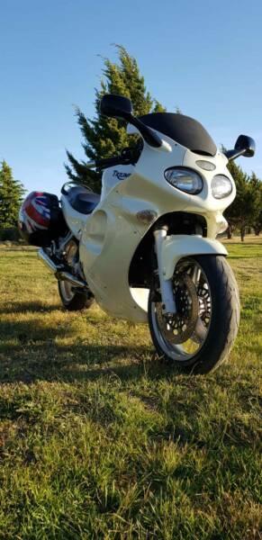 2003 ST 955i Triumph motorcycle