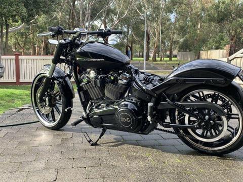 2018 Harley Davidson Breakout