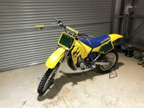 1989 Suzuki RM250 motocross bike