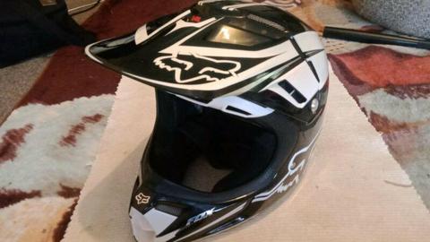 FOX V-4 CARBON MEN'S MOTOCROSS HELMET