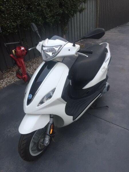 Piaggio fly 150 3v ie STAT WRITE OFF scooter