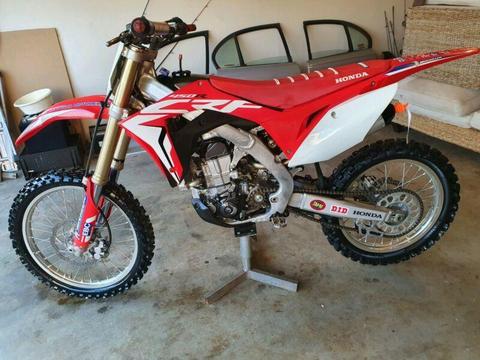 CRF450R with electric start and extras