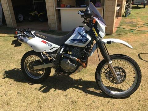 2013 Dr 650 very low kms & Suzuki service book history