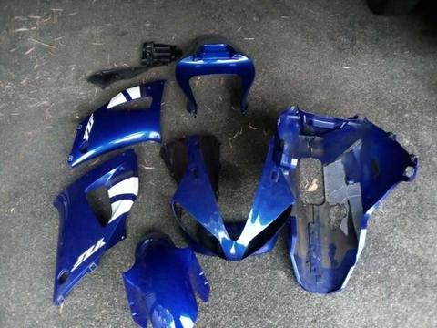 Yamaha R1 full fairing blue and white