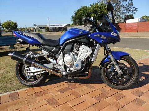 Sell: Yamaha FZ Fazer Motorbike