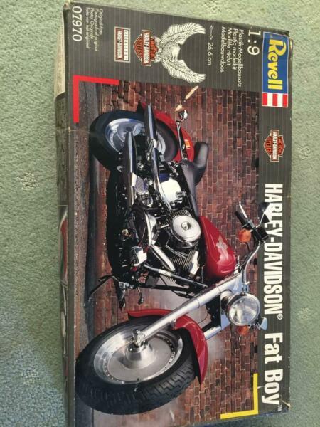 Revell Harley Davidson Fat Boy 1:9 Plastic Kit