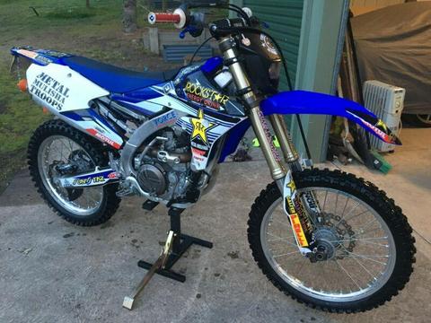 YAMAHA YZ450F 2014 - only done 24hrs heaps of extras!!