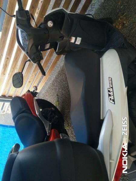 Suzuki address scooter 2017 white