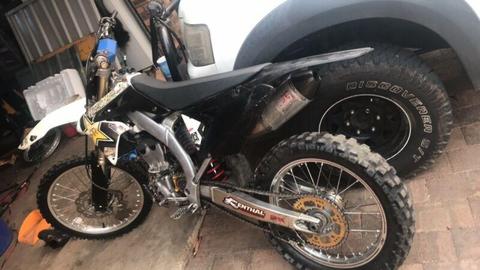 2012 rmz250f has compression and spark but can't find out the problem