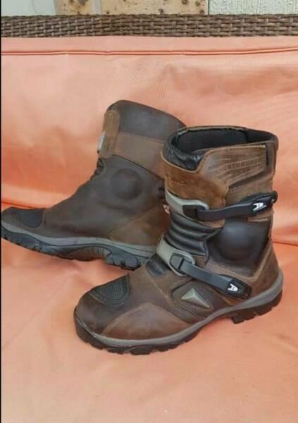FORMA ADVENTURE BOOTS LOW (BROWN)