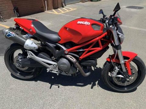 Ducati Monster 2009 - Great Condition!