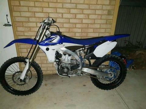 2011 yz 450f EXTREMELY REGRETFUL SALE, CHEAP PRICE FOR QUICK SALE
