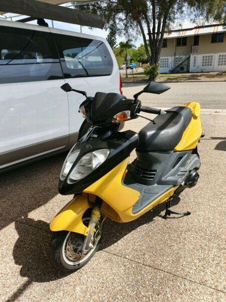 Sym 150cc moped