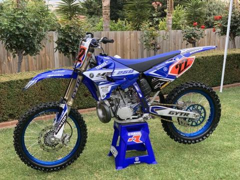 Yz250 2019 model new with .2 on the timer