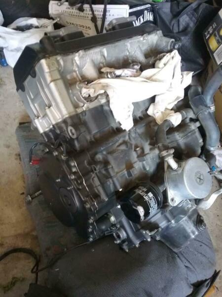 HONDA CBR1000RR 2007 FIREBLADE COMPLETE MOTOR TO RUN WITH EVERYTHING