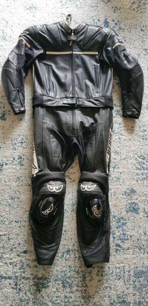 Berik 2 piece leather suit