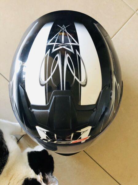 Helmet /motorcycle helmet