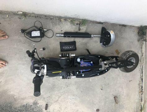Assassin USA 800w Electric Ride-On Motor Scooter