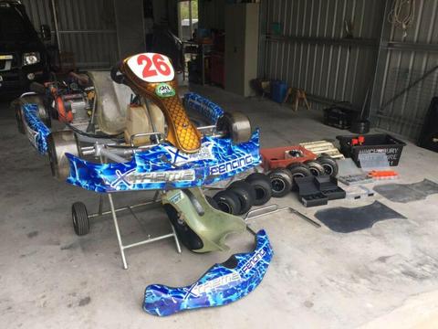 Go kart endurance twin engine rolling chassis