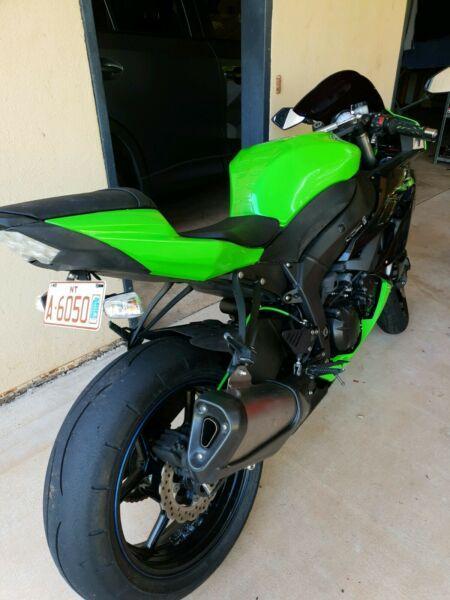 Kawasaki ZX600R - great little bike for your first one