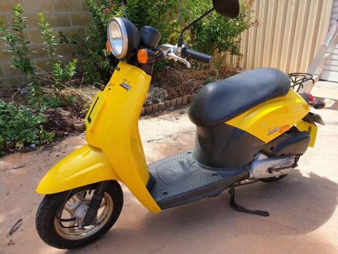 Scooter moped Honda NVS50 Today