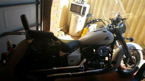 Motorbike Yamaha XVS650 Classic Pearl White