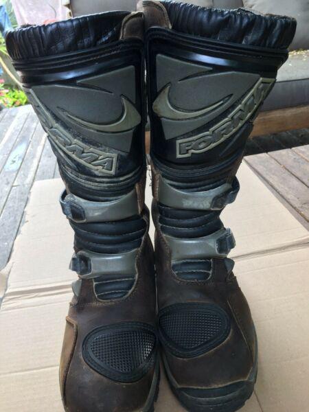 Forma adventure motorcycle boots size 43 euro size 9 AuS