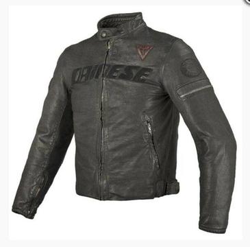 Wanted: Dainese Archivio Pelle motorcycle jacket size 52