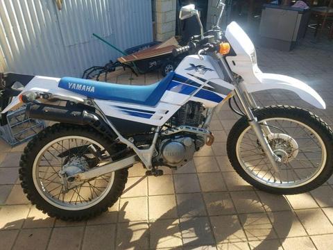 Yamaha xt225