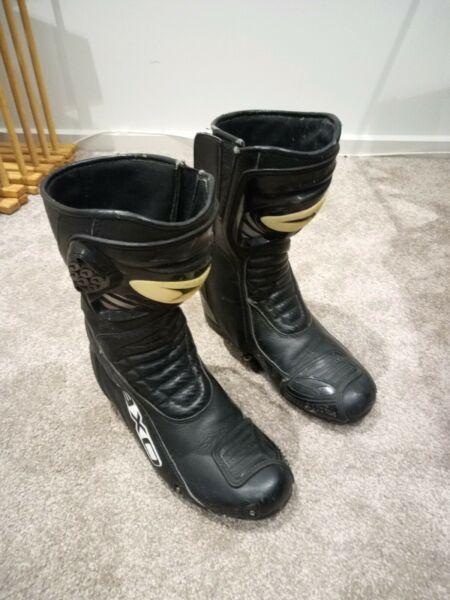 Axo leather motorcycle boots