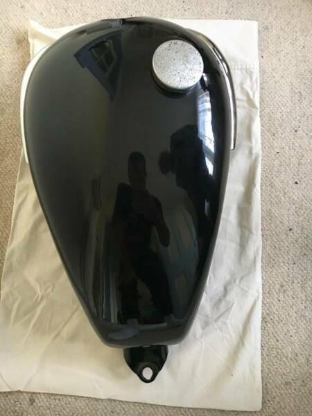 TRIUMPH TRIDENT export tank with mounting bracket