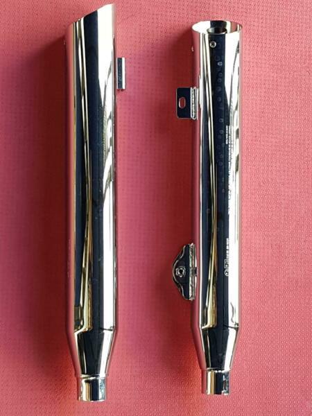 Harley-Davidson FXDWG Slash-cut Slip-on Mufflers