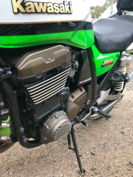 Kawasaki zrx1200r Motorcycle