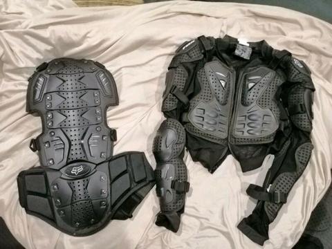 Motorcycle riding gear body armour