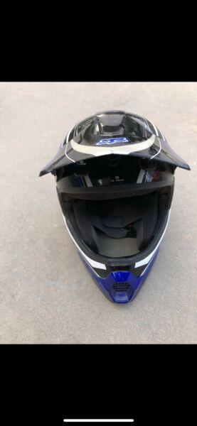 Fox small motorbike helmet