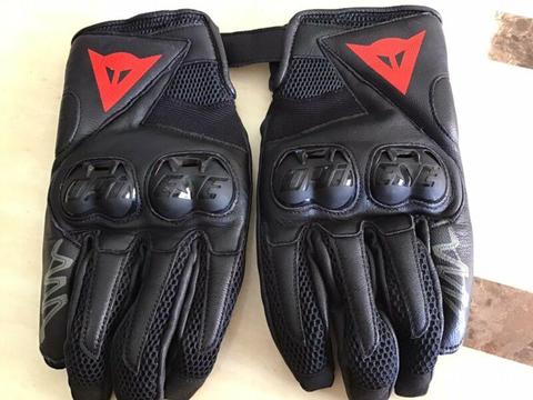 DAINESE MOTORCYCLE GLOVES NEW