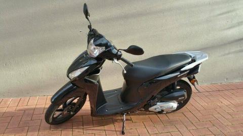 Honda Dio 110CC Motorcycle Scooter (Late 2015)