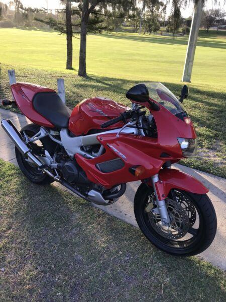 Honda Vtr1000F Firestorm 1998 Low Kms First To See Will Buy