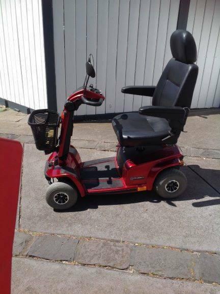 Pride Celebrity Mobility scooter (used) V/G condition