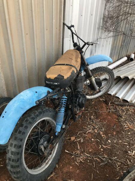 Wreck or sell whole 1980 suzuki dr400 can post parts