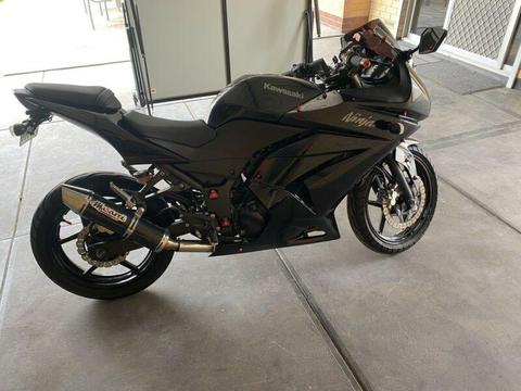 Black 2012 Kawasaki Ninja 250cc