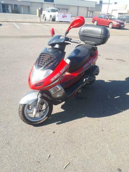 Kymco 250cc Scooter