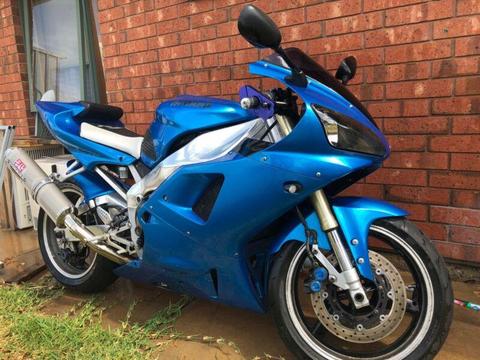 2001 Yamaha YZF R1 Great condition!