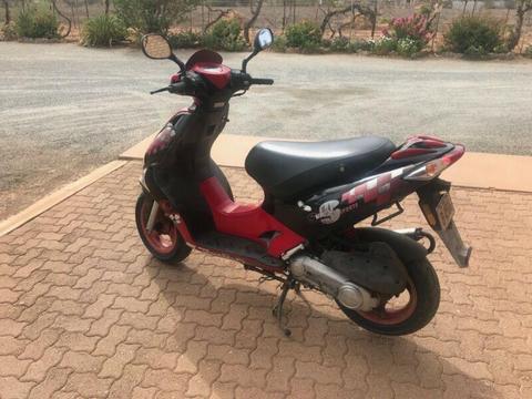 Scooter, modified in great condition