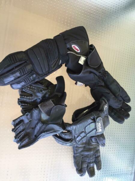 Riding gloves small to medium