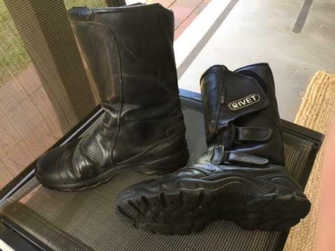 Men's Rivet leather riding boots size 42