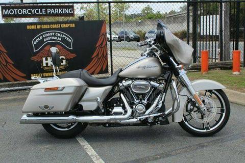 2018 Harley-Davidson FLHX Street Glide