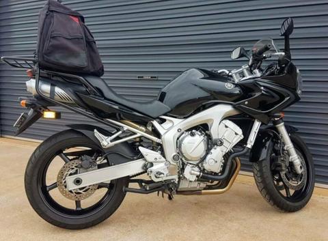2005 Yamaha FZ6S (Fazer) with low kilometers in excellent condition